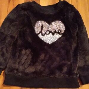 Cat & Jack XS 4/5 Girls Black Faux Fur Sweater with "love" in Glittery Heart